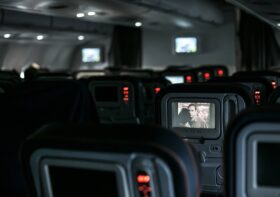 Mode avion iPhone : pourquoi est-il obligatoire lors d’un vol ?
